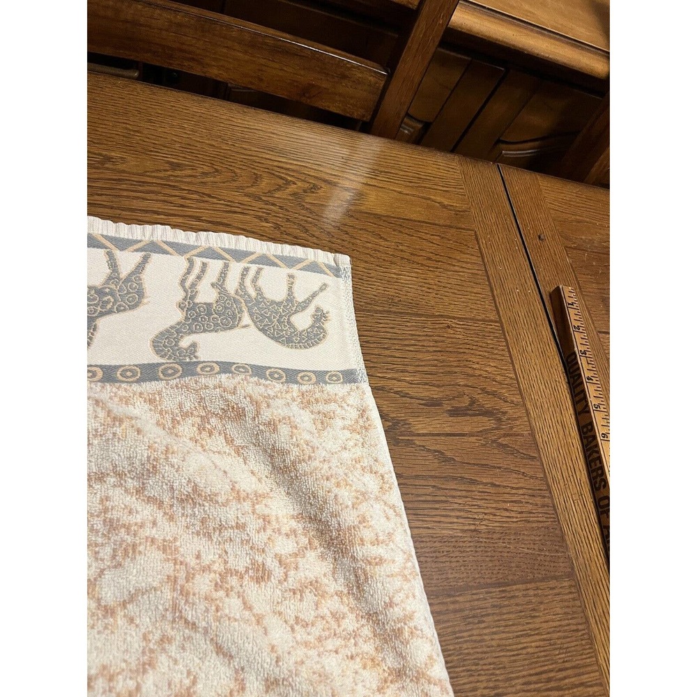 Vintage Creative Bath Tribal Giraffe Design Bath Towel Embroidered EUC - Picture 11 of 16